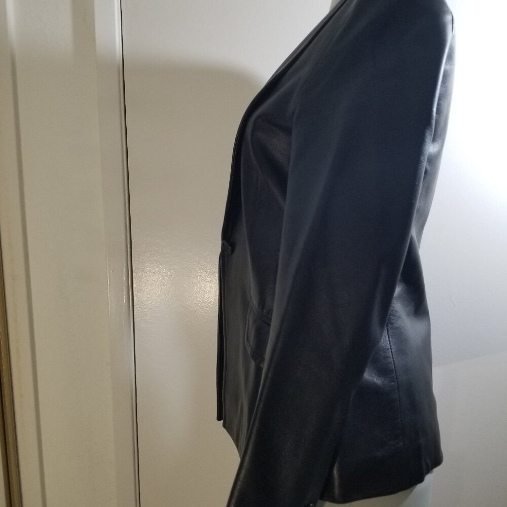 BCBG Maxazria 100% leather jacekt in black, size 2. - Picture 2 of 12